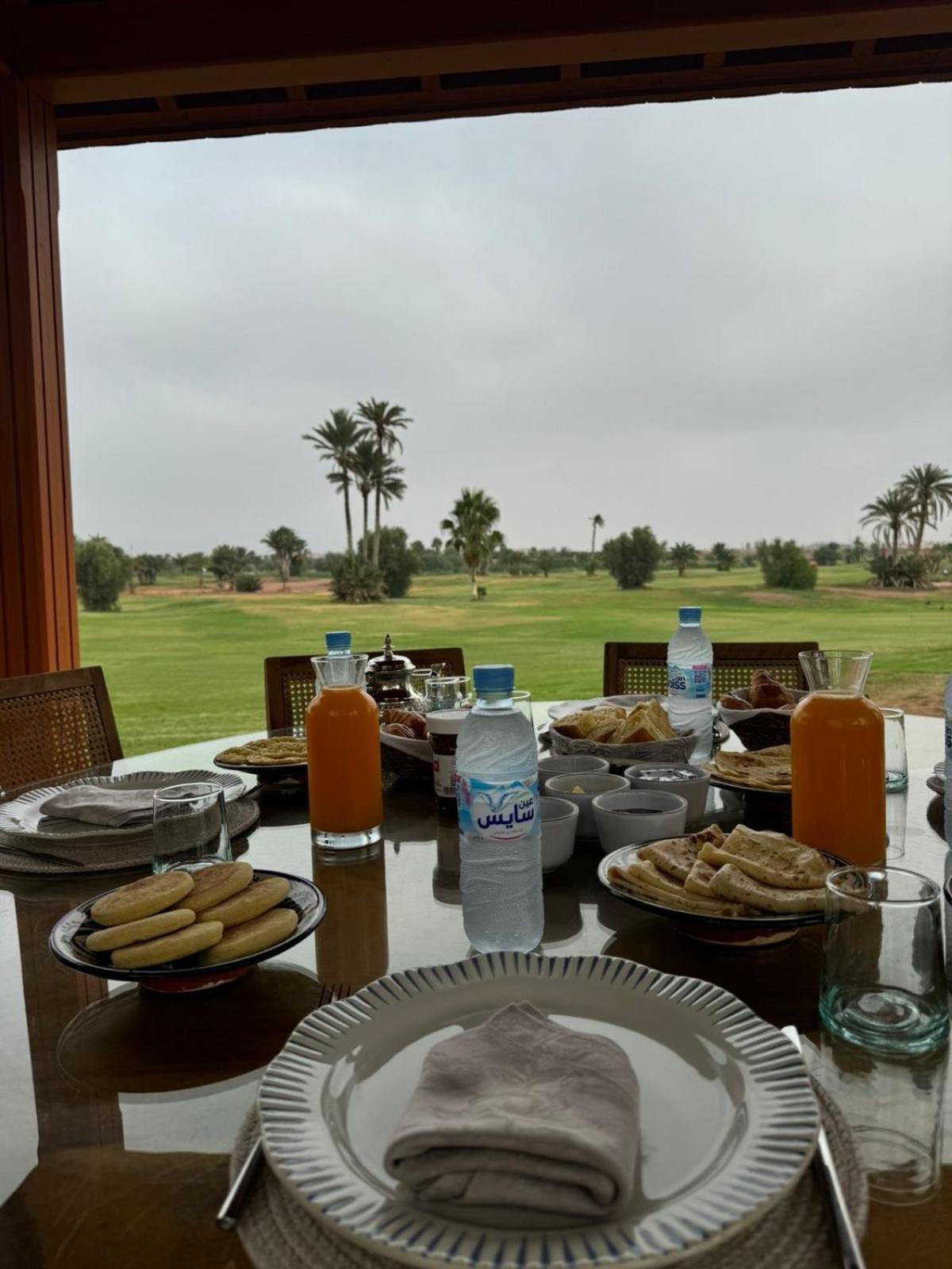 Sur Le Golf De La Palmeraie With Cooker And Butler Included Villa Marraquexe